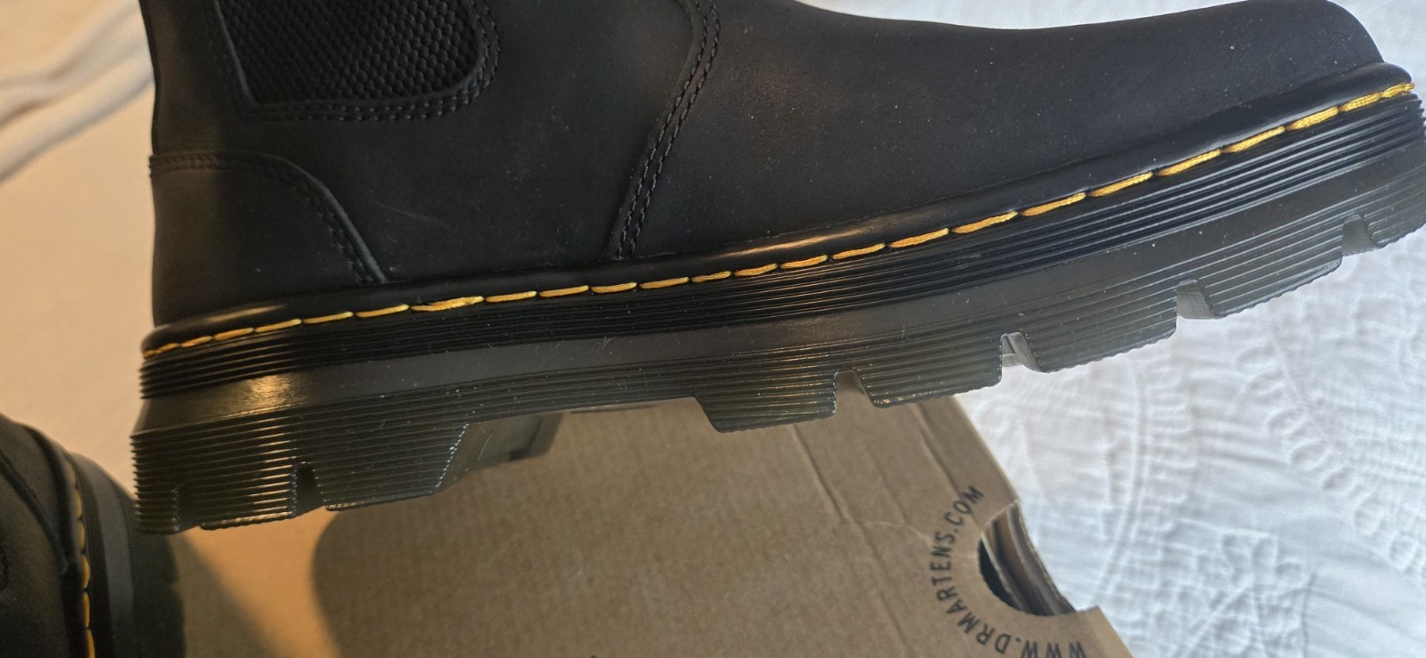 Dr. Martins AirWair Embury Boots Womens Size 8/Mens Size 7 US Black, New In Box