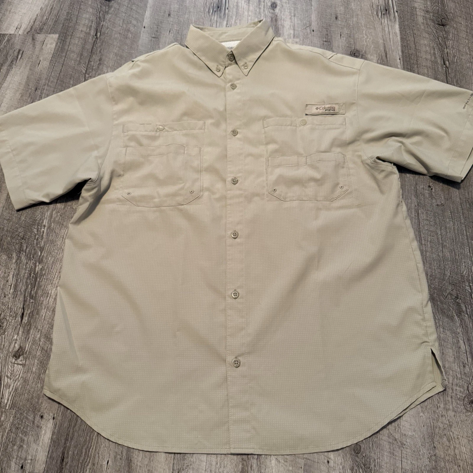 Columbia PFG Shirt Mens Medium Short Sleeve Button Down Fishing Omni-Shade UPF