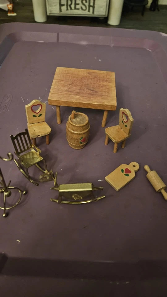 Лот мини деревянной и металлической мебели - Изображение 3 из 4