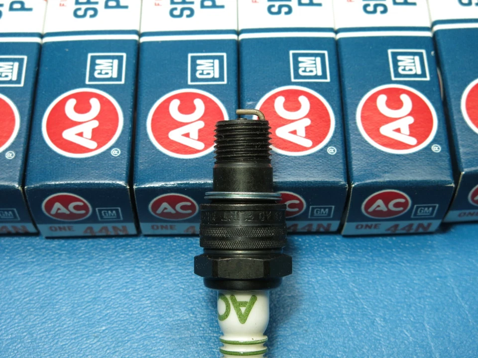 Juego (8) Bujías GM AC 44N 1959 1960 1961 Chevrolet Impala Bel Air 348 Nuevo de Lote Antiguo Foto 4 de 4