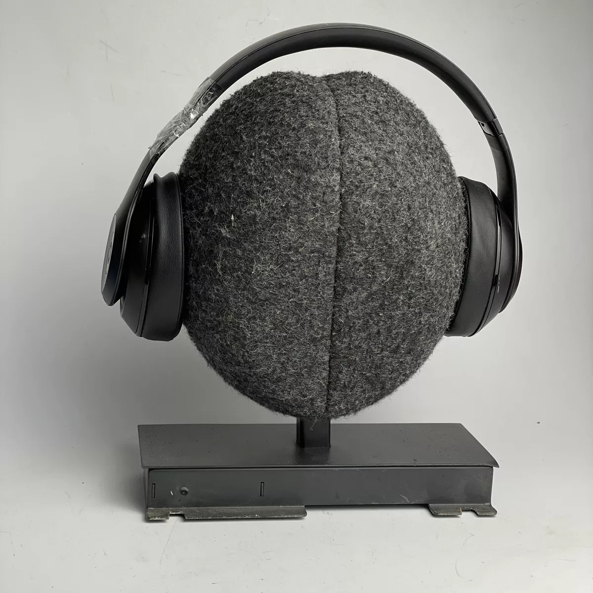 Beats discount headphones b0501