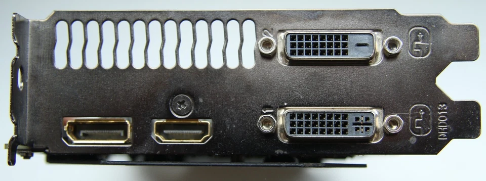 Gigabyte WINDFORCE GV-R737WF20C-2GD Graphics Video Card - Image 4 of 4