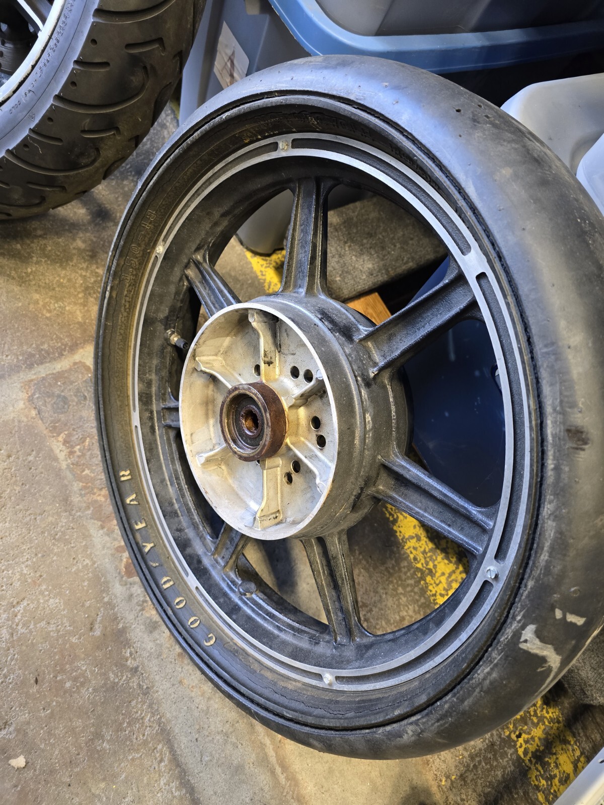 LESTER REAR MAG WHEEL 18" 19721975 Kawasaki Z1 900 H2 H1 KZ900 3.50x18