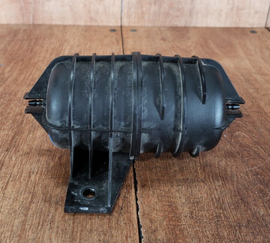 OEM BMW E90 E92 E93 E89 N54 Turbo Charger Vacuum Canister Tank