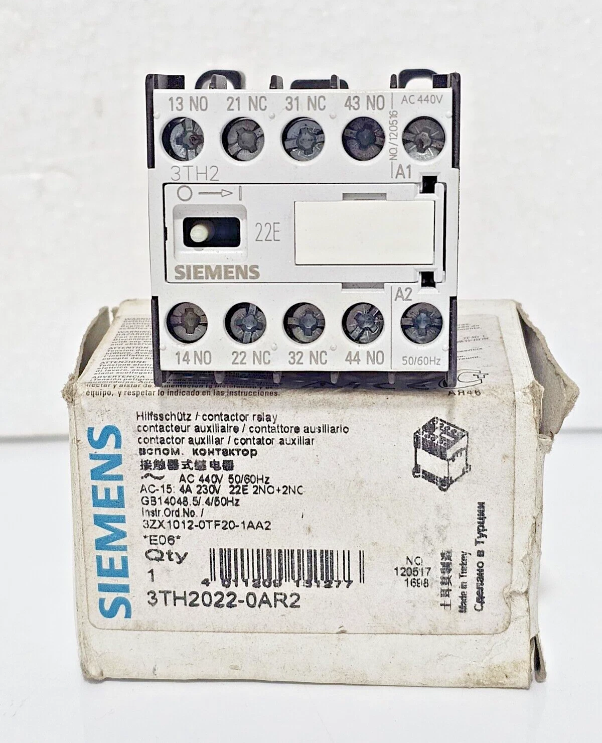 SIEMENS 3TH2022-0AR2 New - Surplus Motor Control Contactor