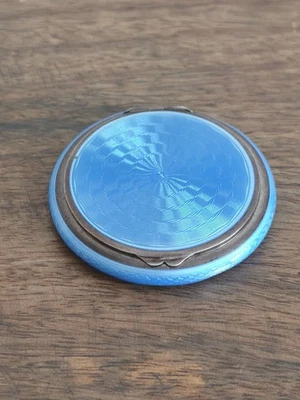 ancien POUDRIER en ARGENT MASSIF émaillé bleu et vermeillé poinçon 935 Orf : A.B - Photo 1/4