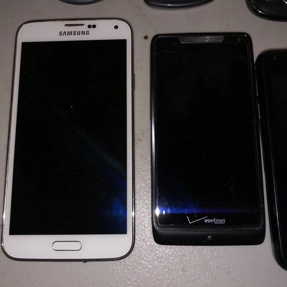 Lote De 10 Teléfonos Antiguos Verizon Leer Descripción Múltiples Marcas Y Estilos  Foto 3 de 4