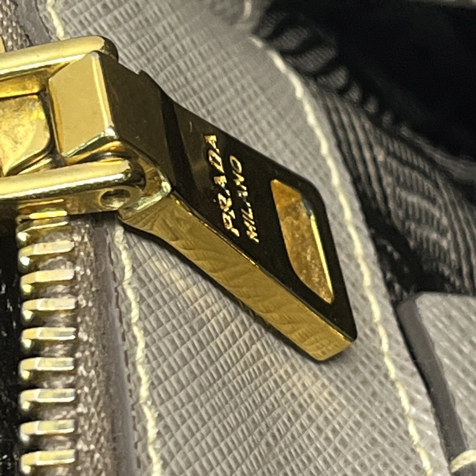 PRADA Galleria Medium Size Grey Calfskin P255129558 thumbnail 17