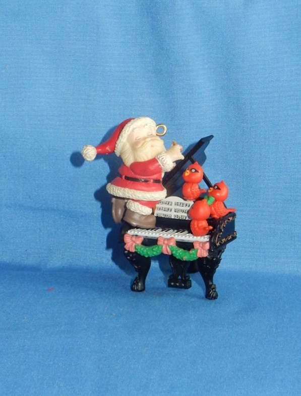 Lustre Fame 1998 Santa At The Piano Christmas Ornament