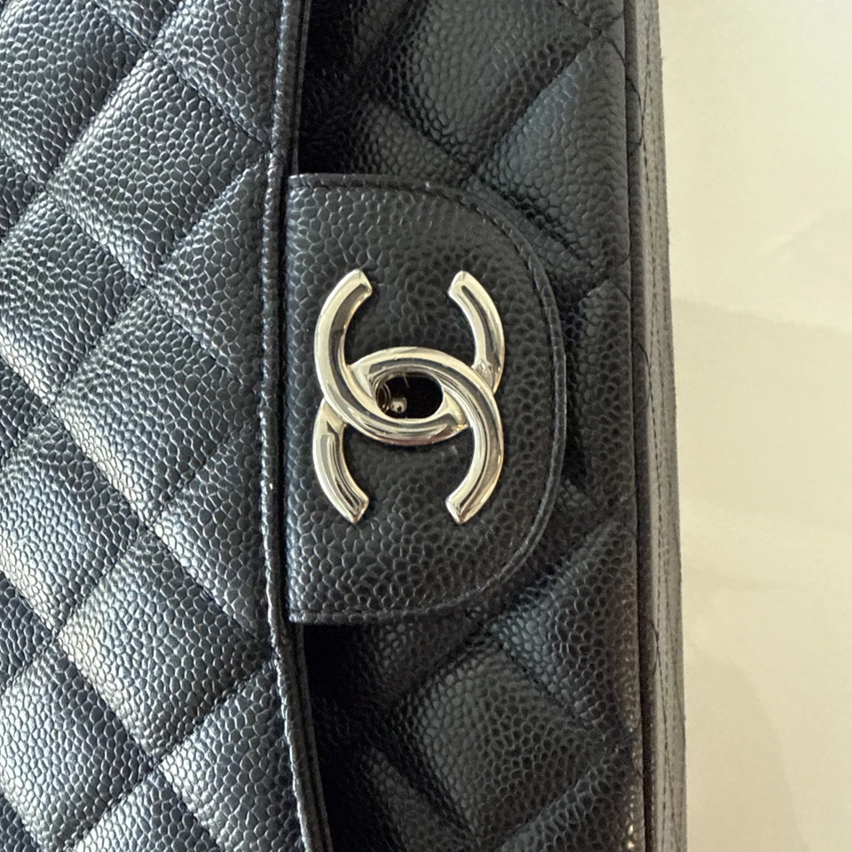 Chanel Classic  Flap Bag Quilted Caviar Jumbo - Image 2 of 4