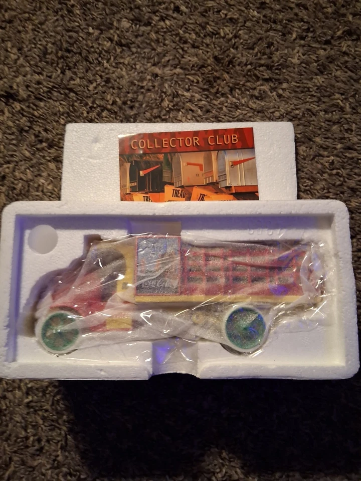 2003 First Gear 1/34 Scale Diecast Metal Coca-Cola 1925 Mack AC Depot Truck - 79 - Image 2 of 2
