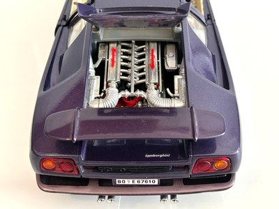 Burago 1990 Lamborghini Diablo Diecast Model Car Purple 1:18 Scale