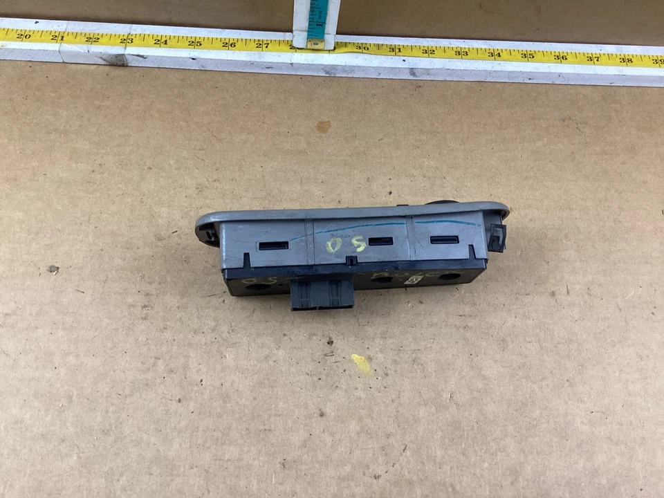 Interruptor de ventana maestra del lado del conductor delantero izquierdo Buick LeSabre 2000-2005 25654433 Foto 2 de 4