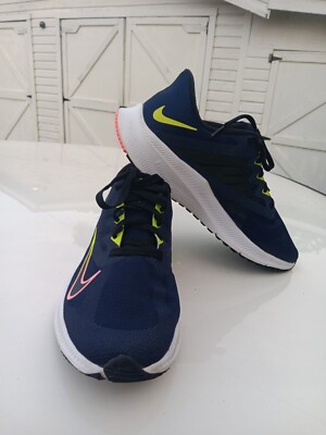Size 10 - Nike Quest 3 Obsidian Atomic Orange Running Shoes  display picture 1