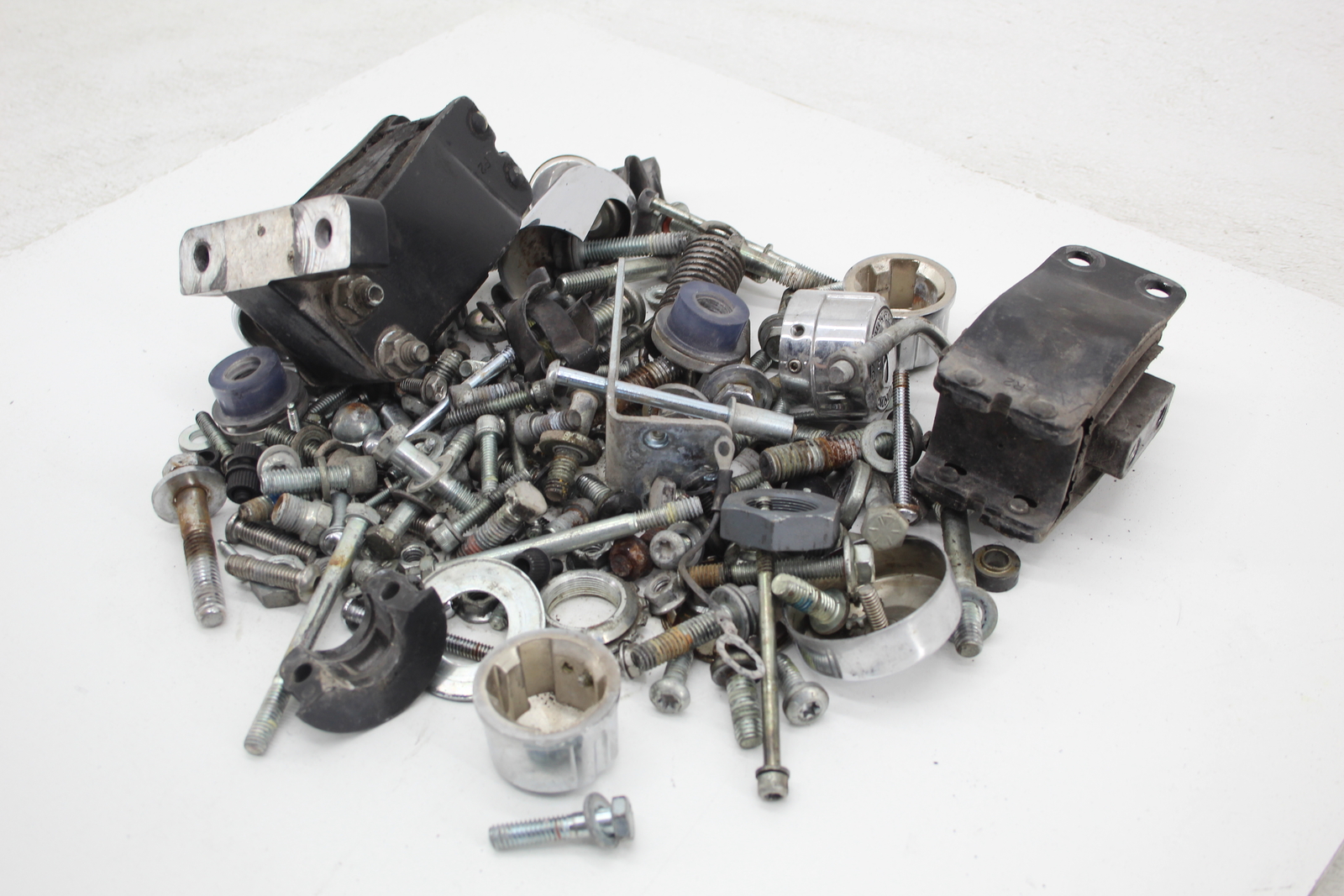 harley davidson fairing screws