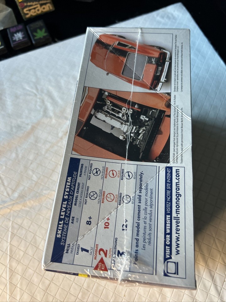 Revell Datsun 240Z Plastic Model Kit 852392 Skill Level 2 Brand New