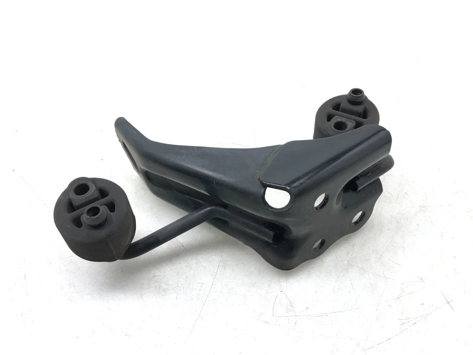2013-2018 LEXUS GS450H GS350 LEFT DRIVR REAR MUFFLER HANGER SUPPORT BRACKET OEM. - Image 2 of 4