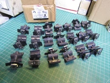 Lot of 20 Everest K2 Systems Crossrail End Clamp 30-40mm 4000091. NEW in Box