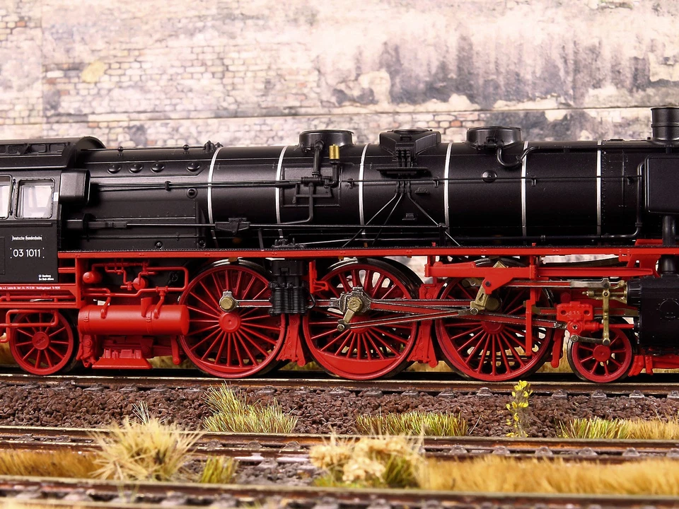 Roco Dampflok BR 03.10 1011 DB DCC Digital SOUND Werkszustand ! - Bild 4 von 4