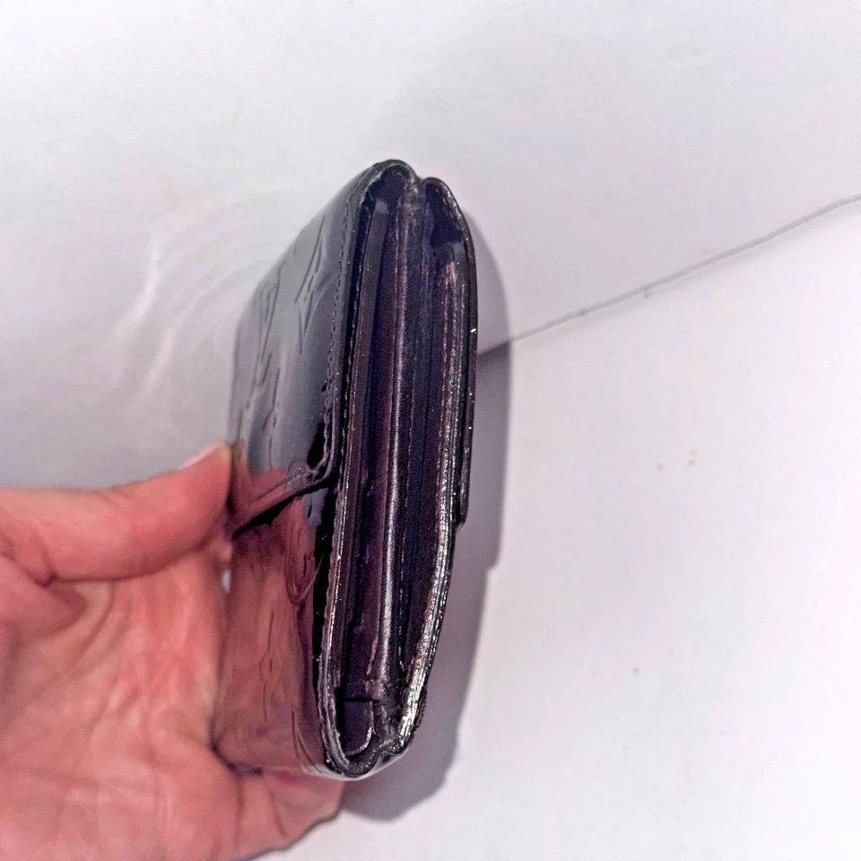 Cartera LOUIS VUITTON Vernis Elise M93523 Amarante Borgoña Triple Presión Doble Foto 3 de 4