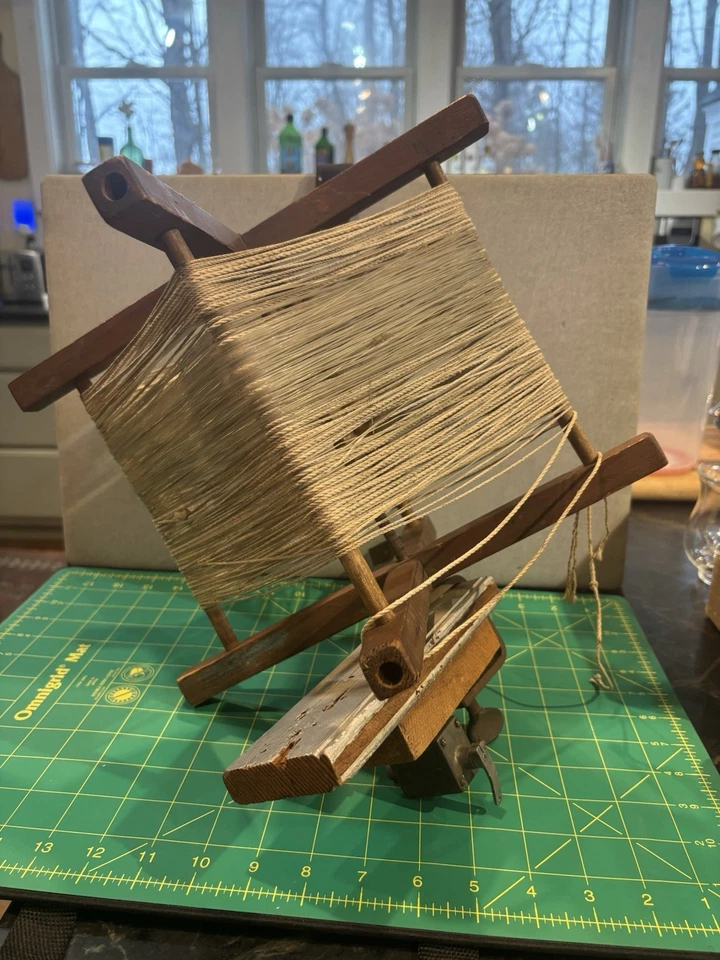 Antiguo enrollador de hilo tejedor regalo con contador mecánico Foto 2 de 4