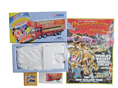 Corgi Classic 97896 Chipperfield's Circus AEC Pole Truck 1:50 ovp #5