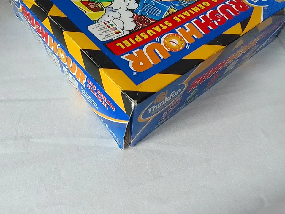 ThinkFun Rush Hour Rush Hour® - Logikspiel ab 8 Jahre Das geniale Stauspiel! - Bild 3 von 4