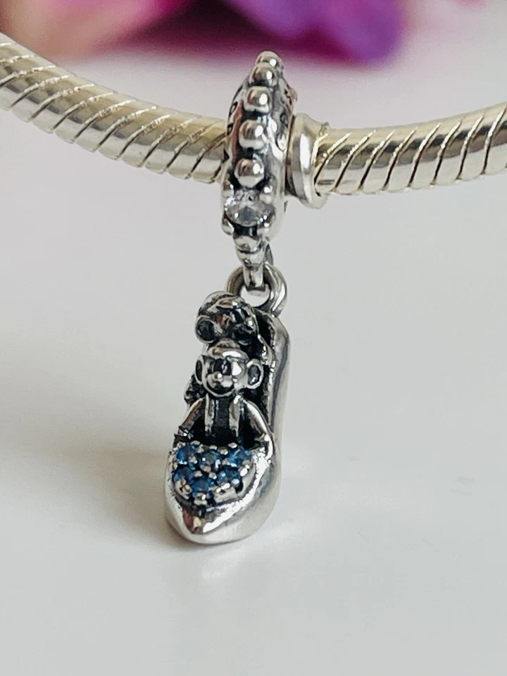 Charm Pendente Scarpetta Con Topolini Di Cenerentola - Immagine 3 di 4