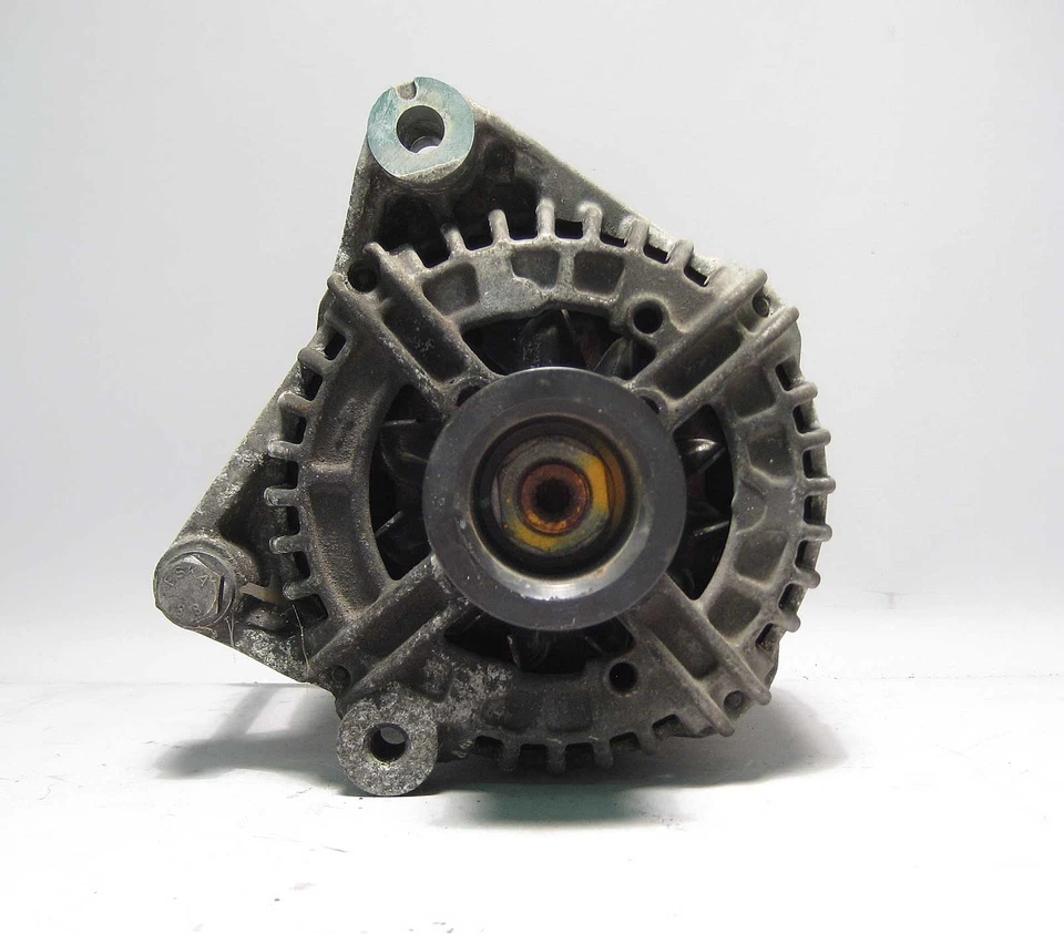 Alternador BMW E46 E85 Z4 Bosch 120 Amp 120A enchufe ovalado 2003-2006 usado OEM Foto 2 de 4