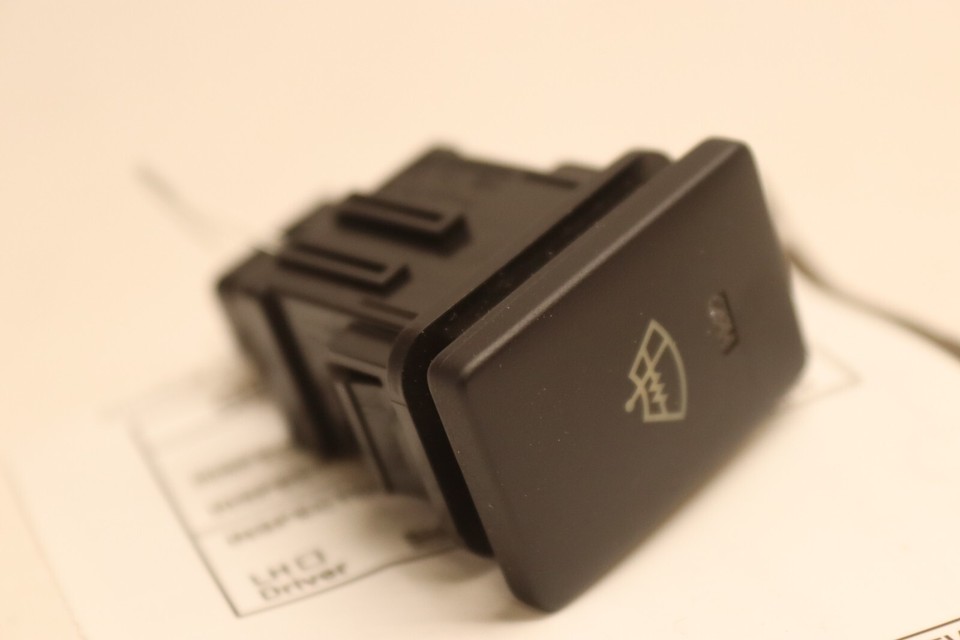 20142019 TOYOTA HIGHLANDER REAR WINDSHIELD WIPER DEICER SWITCH BUTTON