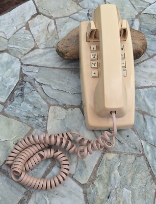 VINTAGE AT&T 100 IVORY PUSH BUTTON WALL PHONE NOT TESTED