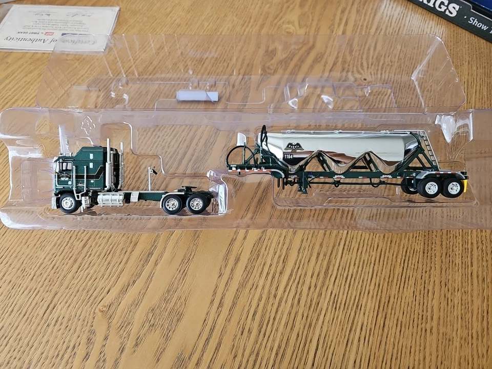 Dcp By First Gear Big Rigs Series 1/64 Kuhnle Bros K100 With Heil Tanker 69-1617 - Image 4 of 4