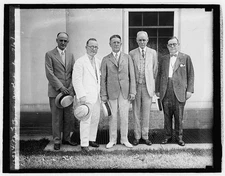 Photo:P.M G. Brown and assistants, 7/9/29
