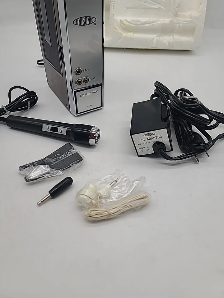 Unisonic No 711 com microfone livreto e adaptador CA feito no Japão  - Imagem 2 de 4