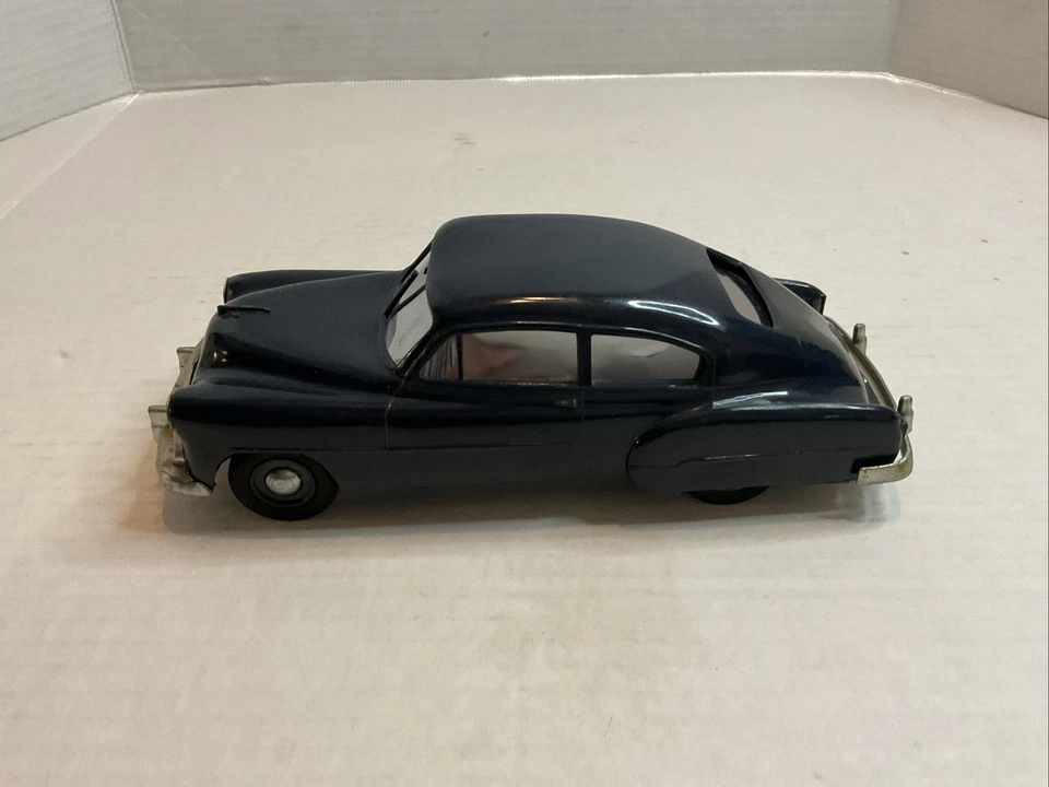 1952 Chevy 2DR Dealer Promo Model Car Coin Bank (127) - Image 2 of 4