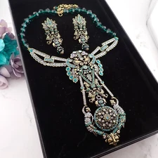 Nouveau Dream Heidi Daus Teal Purple Goddess Bird Crystal Necklace Earring Set
