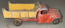 Vintage Cast Metal Toy Dump Truck Hubley Red & Yellow 7”