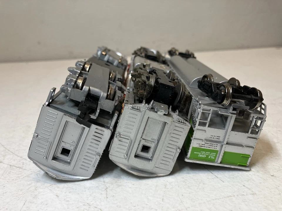 MODEL POWER, ATLAS  HO-scale F3 F7 LOCOMOTIVE SANTA FE TILX 42582  *UNTESTED* - Image 4 of 4