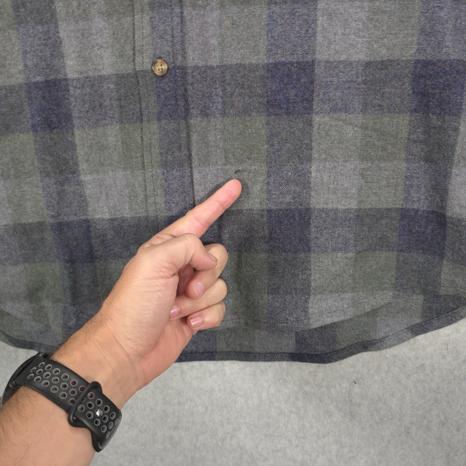 Pendleton Virgin Wool Gray Flannel Plaid Outdoors… - image 9