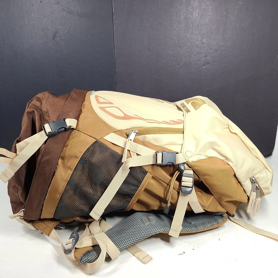 Mochila de Senderismo Ozark Trail Eagle TB2138 Beige/Marrón 40L Foto 4 de 4