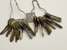 Vintage Mixed Lot of 22 METAL FLAT KEYS Variety CRAFTS STEAMPUNK