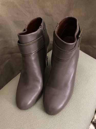 Tory Burch Taupe/Gray Leather Ankle Zip Bootie Sz 8M Stacked Wedge Heel Boot - Picture 3 of 12