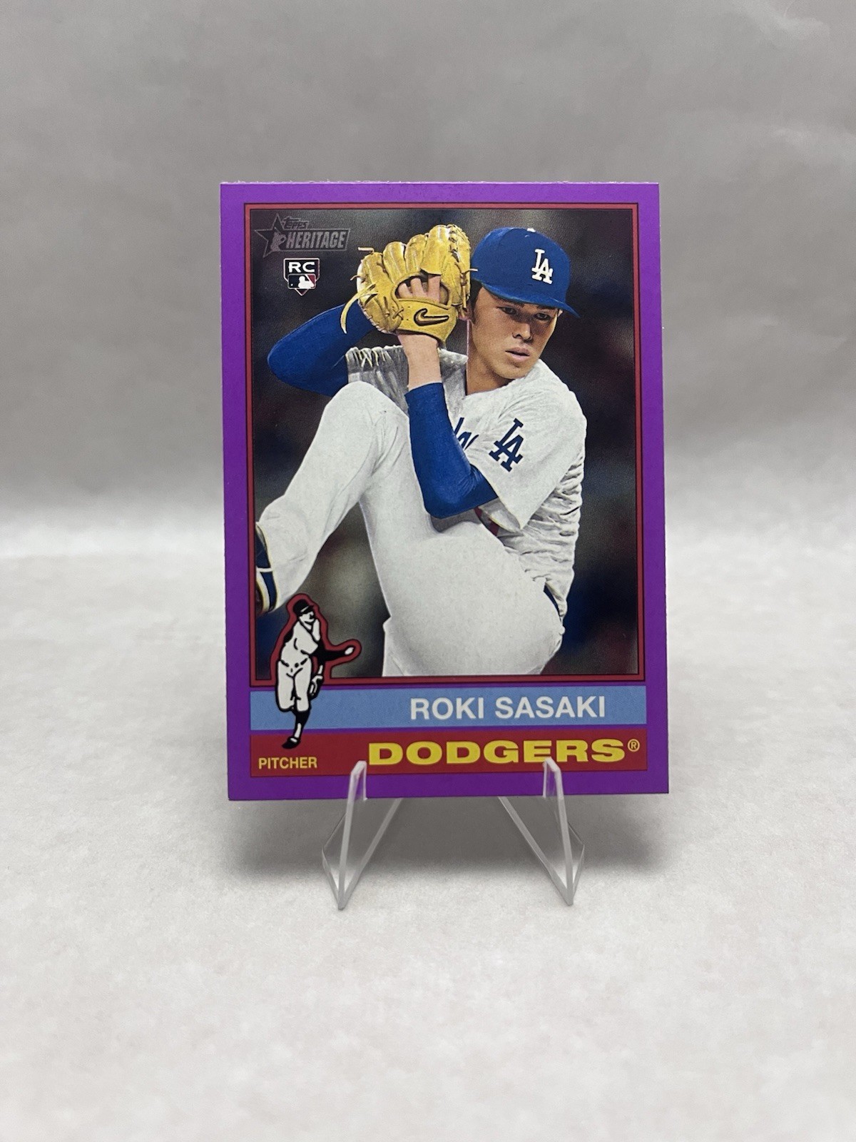 2025 Topps Heritage - Roki Sasaki #224 Light Purple Border (RC)
