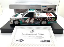LIONEL RACING NASCAR KYLE LARSON #44 RICH MAR LTD TO 432 AUTOGRAPHED 1/24