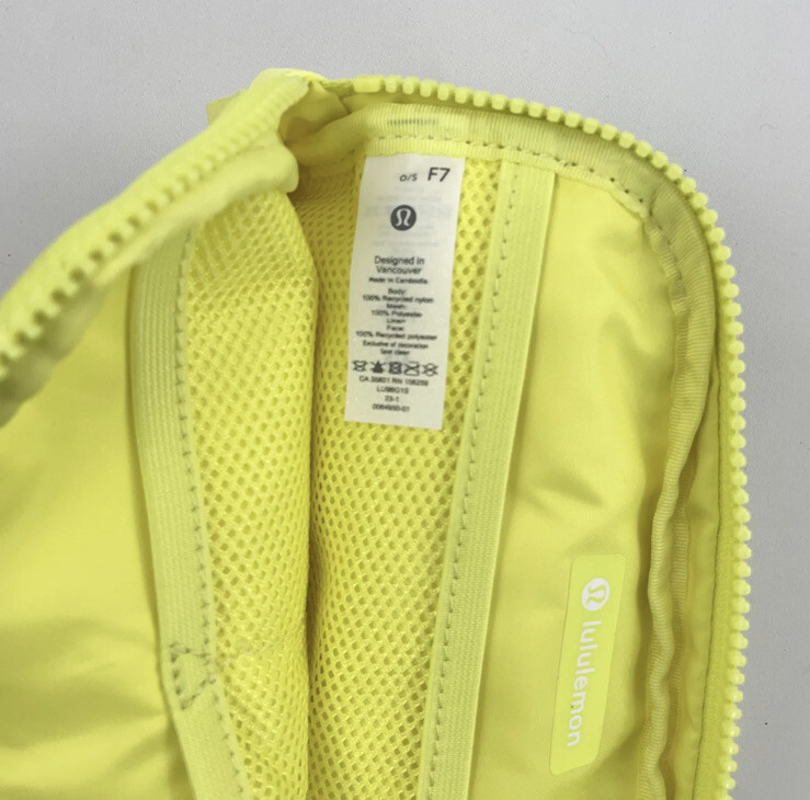 NWT💛LULULEMON💛1L EVERYWHERE BELT BAG💛ELECTRIC LEMON💛SOLD OUT💛AUTHENTIC💛 image 4