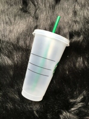 starbucks tasse mit strohhalm