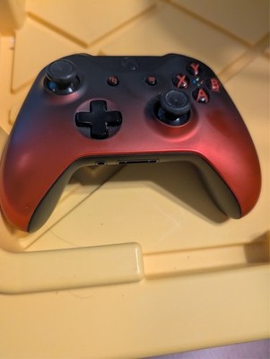 Microsoft - 1708 - Xbox One - Red/Black Ombré - Wireless Controller untested
