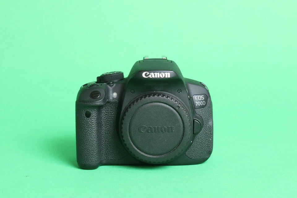 Canon EOS 700D, photo 2 of 5