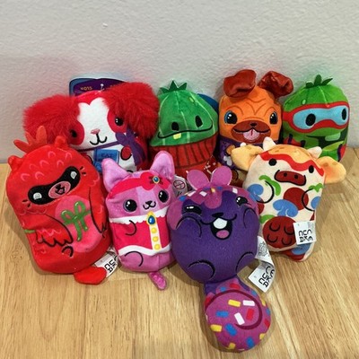 8x Dogs vs Squirls 4'' Cave Squirrel  Cats Pickle Cows Alien Bird Some New w/ Tag