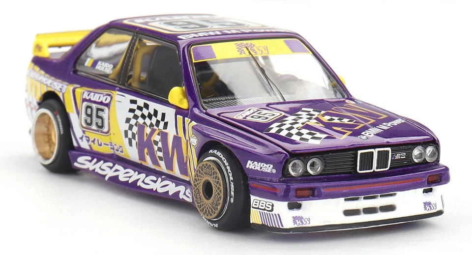 Mini-GT 1:64 BMW M3 (E30) KAIDO KW V1 1989 - KHMG194 - Immagine 2 di 4